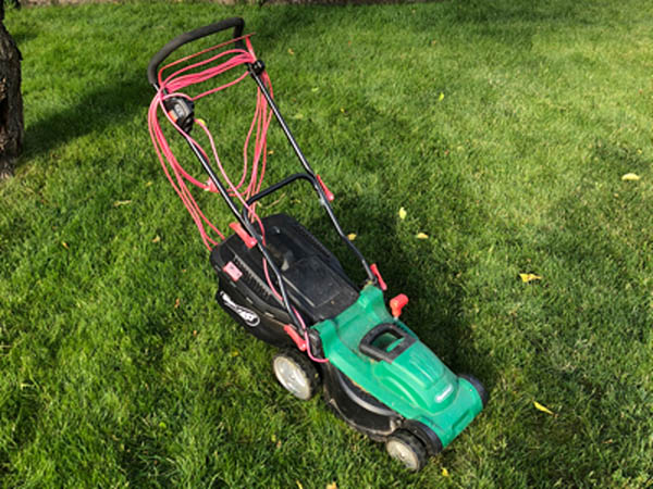 qualcast-electric-lawn-mower-1000w-review