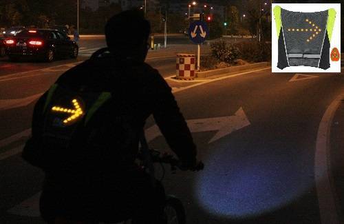 Turn-Signal Reflective Vest Backpack for Night Cycling Safety
